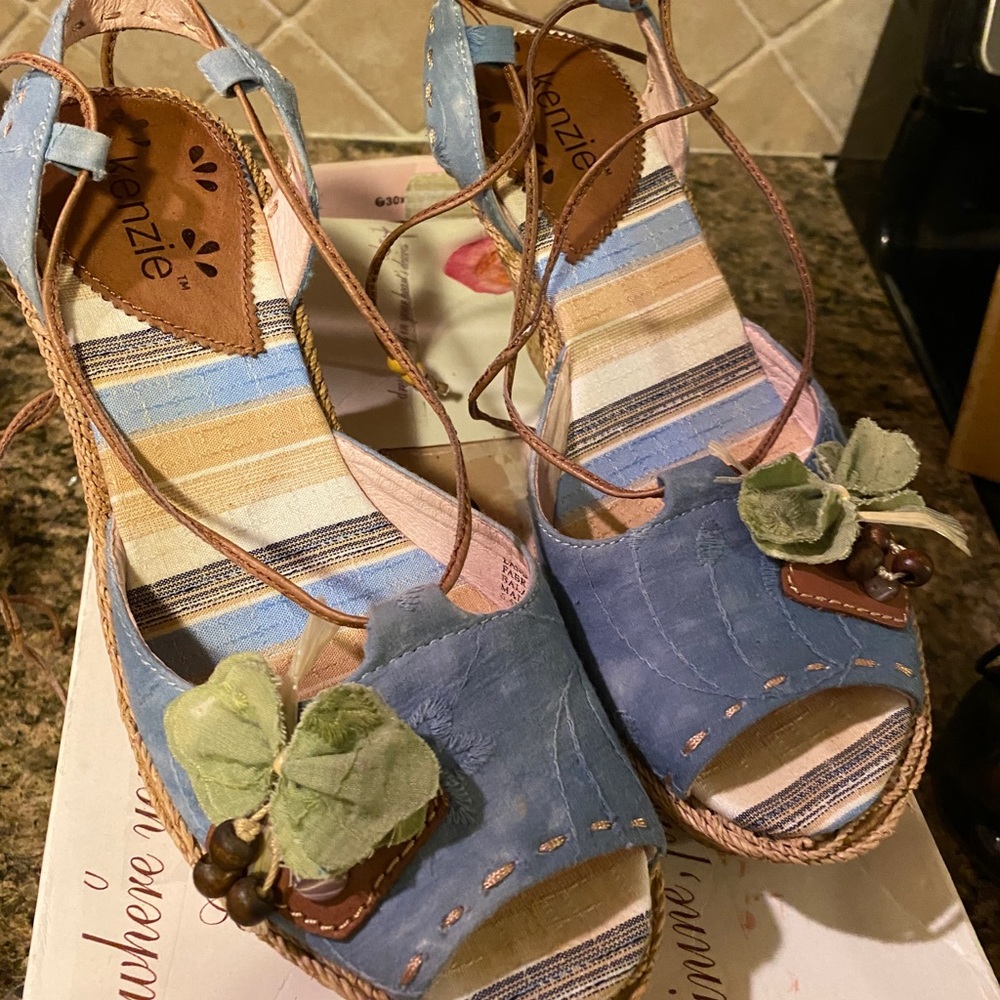 Peep toe wedges